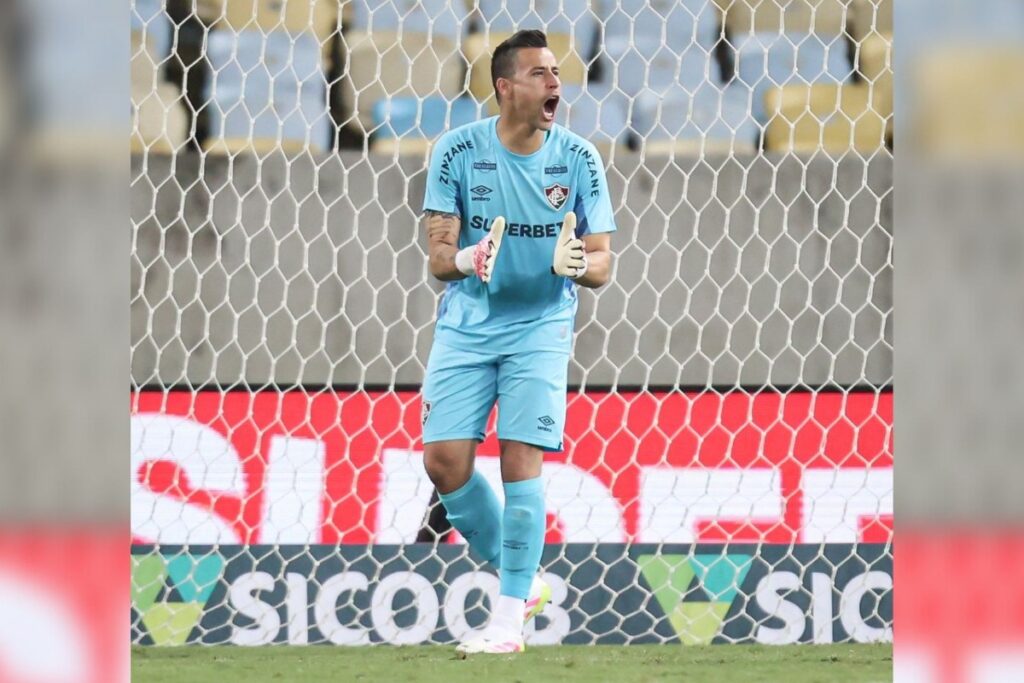 Foto colorida do goleiro Fábio, do Fluminense - Metrópoles