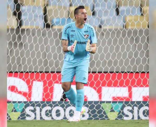 Foto colorida do goleiro Fábio, do Fluminense - Metrópoles