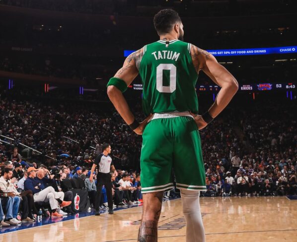 Foto colorida de Jayson Tatum, ala do Boston Celtics - metrópoles