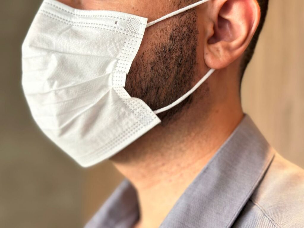 Máscara ainda é uma forma de se prevenir contra a Covid-19. (Foto: Renata Fontoura)