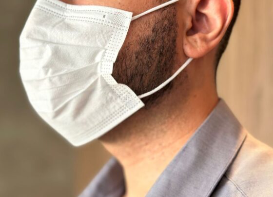 Máscara ainda é uma forma de se prevenir contra a Covid-19. (Foto: Renata Fontoura)