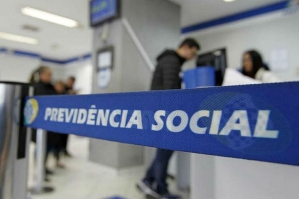 Foto colorida de agência do INSS - Metrópoles