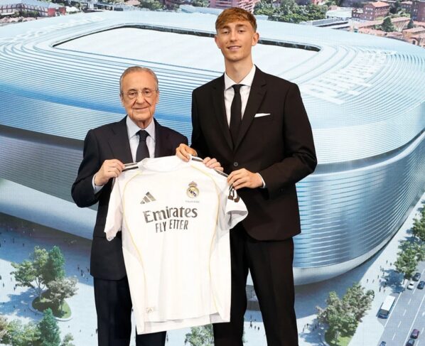 Foto colorida de Huijsen, zagueiro do Real Madrid - Metrópoles
